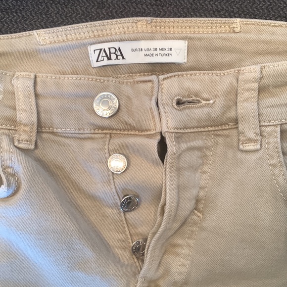 Zara Beige Distressed Denim - Picture 4 of 4